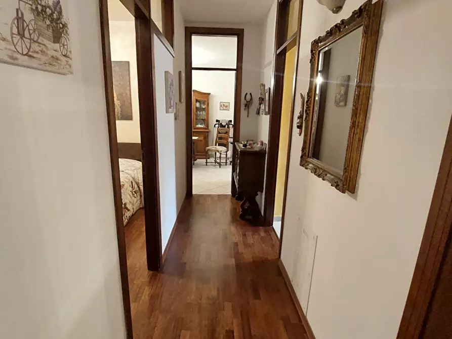 Immagine 13 di Casa semindipendente in vendita  in Via Cavour 15 a Carrara