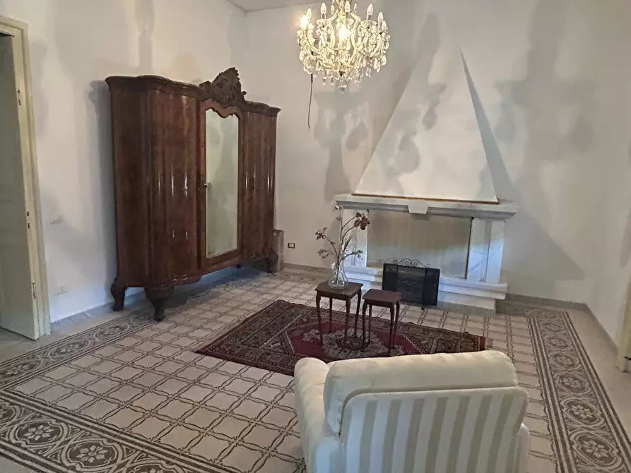 Immagine 54 di Villa in vendita  in Via Firenze 48 a Carrara
