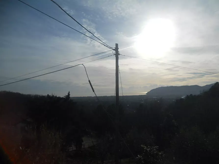 Immagine 34 di Villa in vendita  in Via dei Pini 40 a Castelnuovo Magra