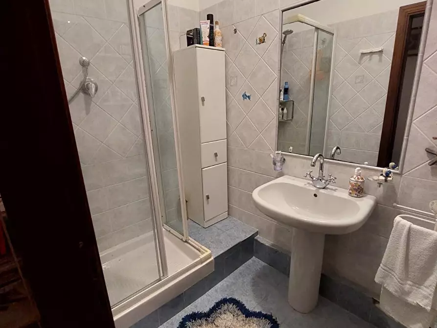 Immagine 19 di Casa semindipendente in vendita  in Via Cavour 15 a Carrara