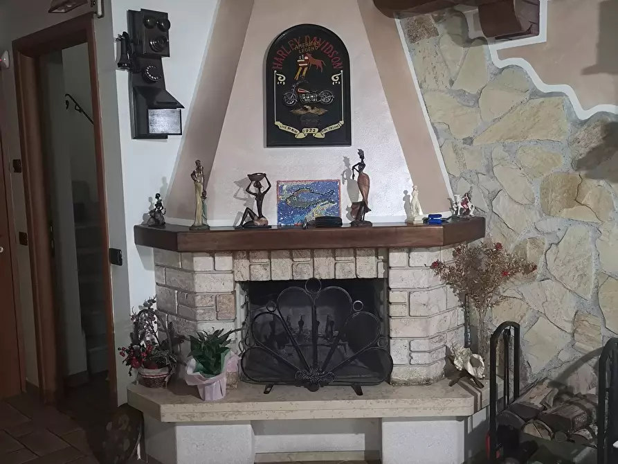 Immagine 18 di Casa semindipendente in vendita  in Piazza Marco Tosini a Castelnuovo Magra