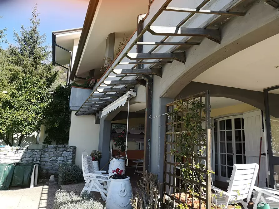 Immagine 18 di Villa in vendita  in Via Montecchio 70 a Castelnuovo Magra