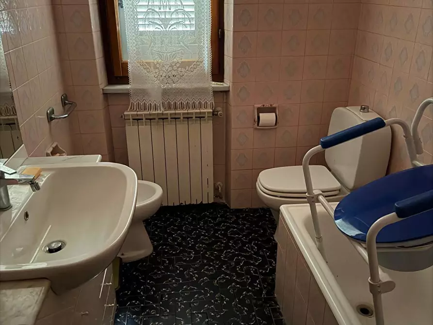 Immagine 14 di Casa semindipendente in vendita  in Via Salicello 170 a Castelnuovo Magra