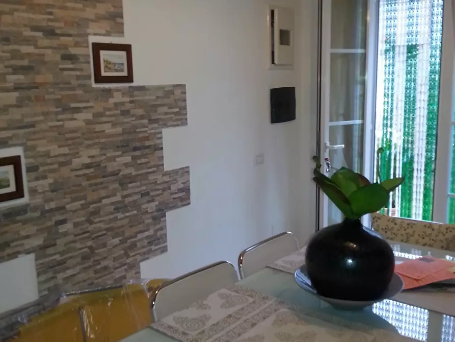 Immagine 32 di Casa semindipendente in vendita  in CORSO 40 a Ortonovo