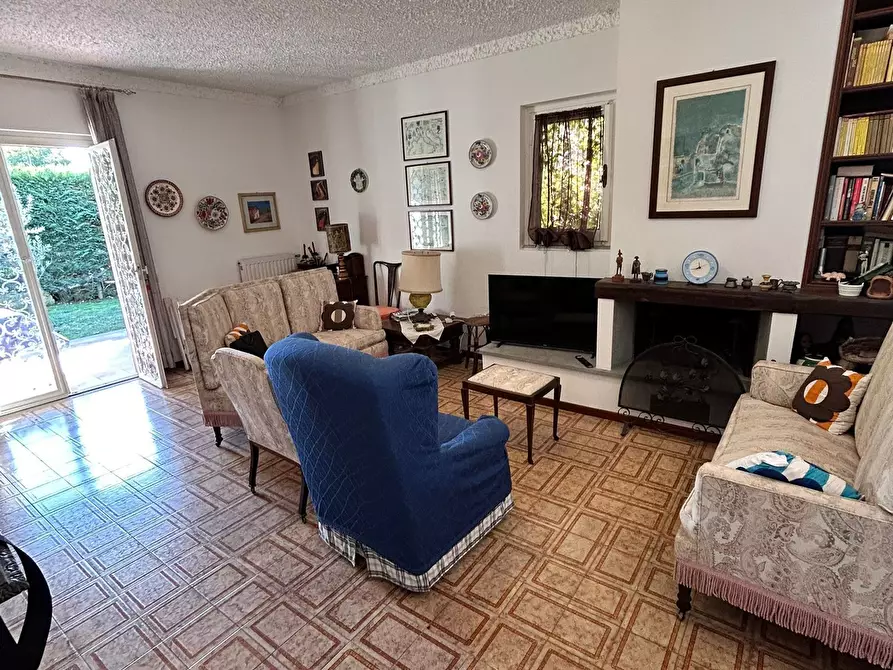 Immagine 4 di Casa bifamiliare in vendita  in Viale Alcide de Gasperi 130 a San Felice Circeo