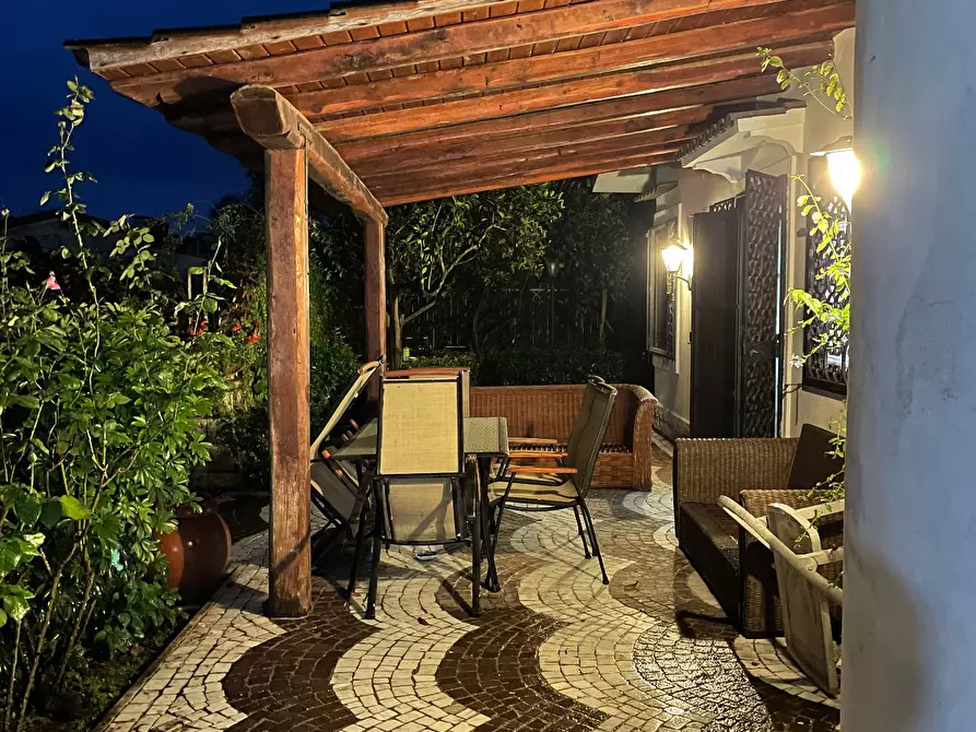 Immagine 3 di Casa bifamiliare in vendita  in Strada Provinciale Badino 29 a Terracina