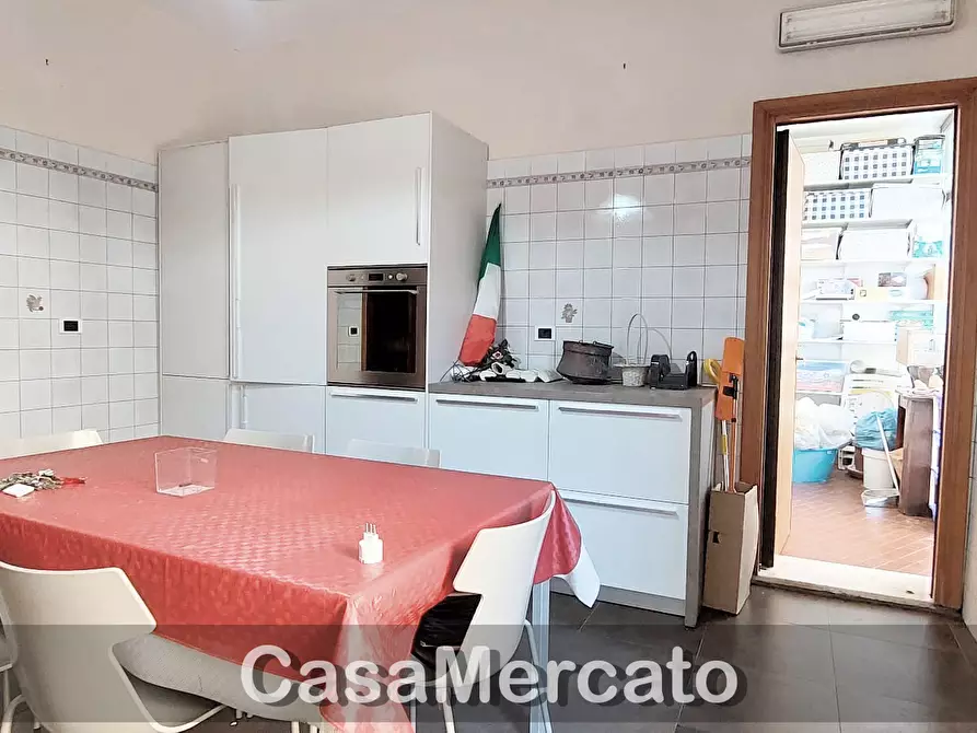 Immagine 9 di Trilocale in vendita  in Viale San Bartolomeo a Grottaferrata