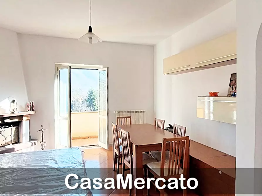 Immagine 3 di Trilocale in vendita  in Via Calabria a Rocca Di Papa