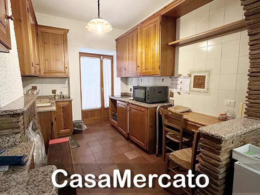 Immagine 17 di Trilocale in affitto  in Via San Sebastiano a Rocca Di Papa