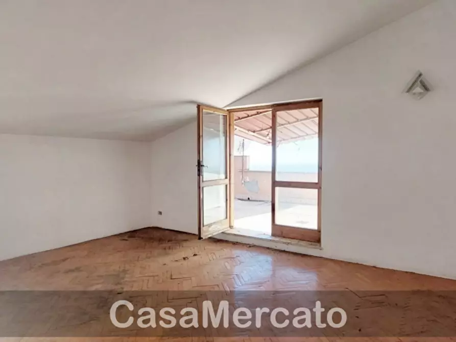 Immagine 14 di Trilocale in vendita  in via Palazzolo a Rocca Di Papa