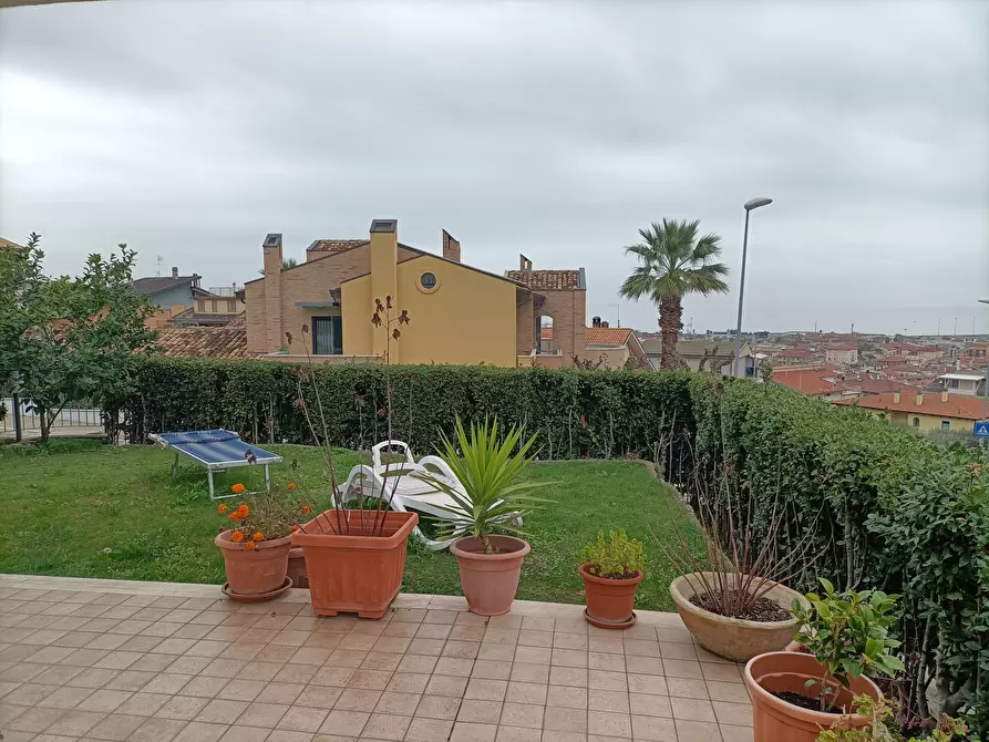 Immagine 10 di Casa indipendente in vendita  a San Benedetto Del Tronto