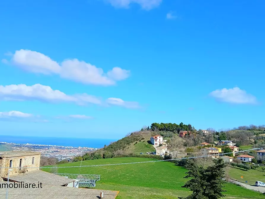 Immagine 4 di Terreno edificabile in vendita  a Colonnella