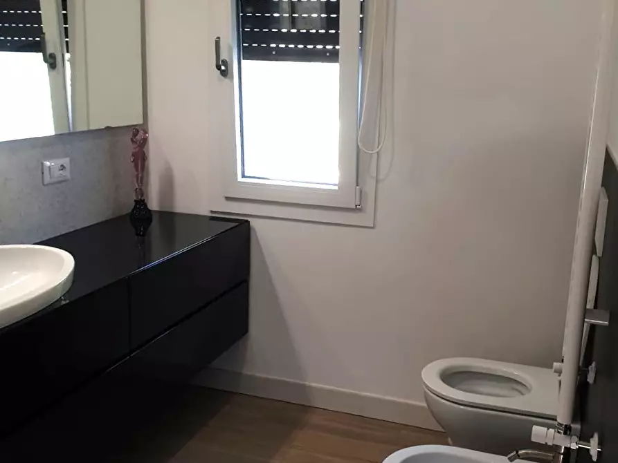 Immagine 20 di Casa indipendente in vendita  a Ascoli Piceno