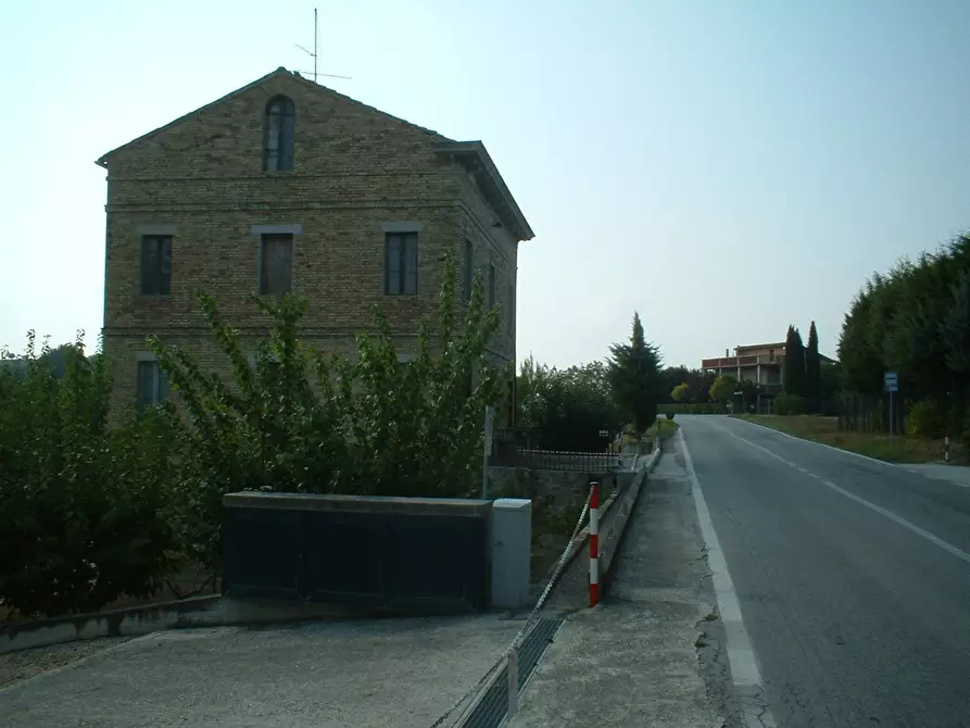 Immagine 30 di Casa indipendente in vendita  a Fermo