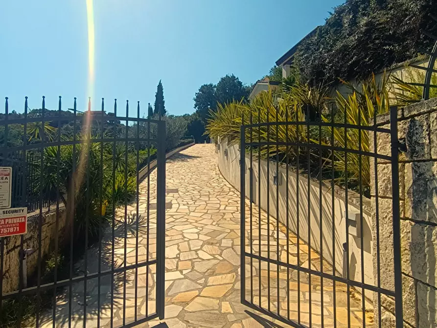 Immagine 93 di Villa in vendita  a San Benedetto Del Tronto