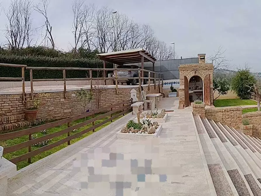 Immagine 33 di Villa in vendita  a Tortoreto
