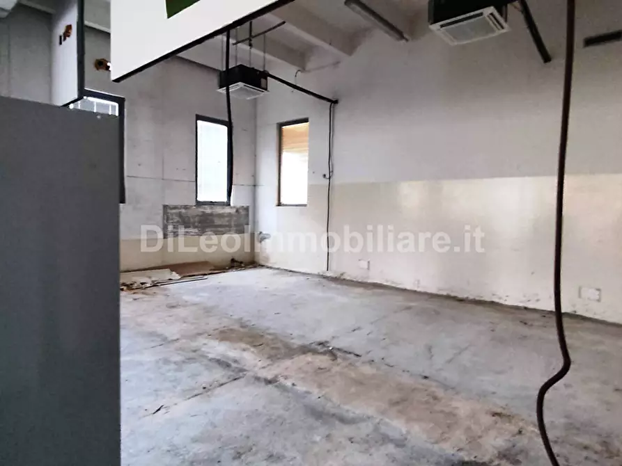 Immagine 22 di Attività artigianale in vendita  a Ascoli Piceno