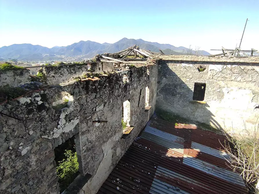 Immagine 28 di Palazzo in vendita  a Fisciano