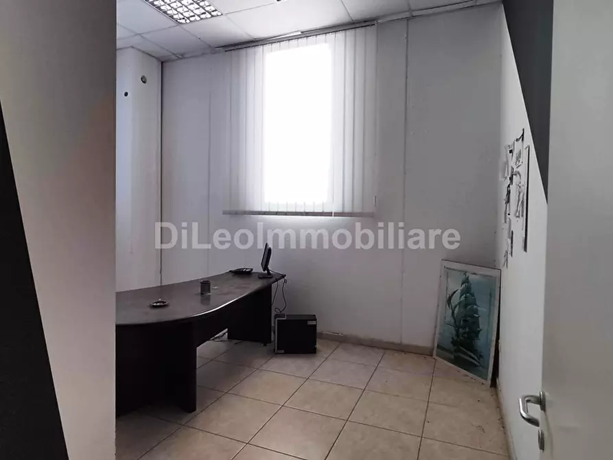 Immagine 8 di Attività artigianale in vendita  a Ascoli Piceno