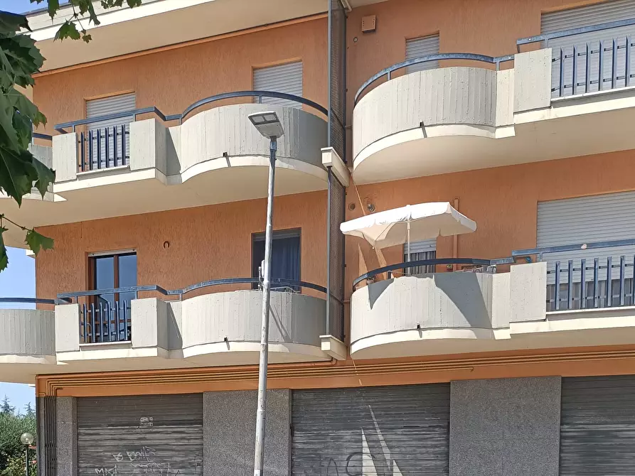 Immagine 12 di Locale commerciale in vendita  a Alba Adriatica