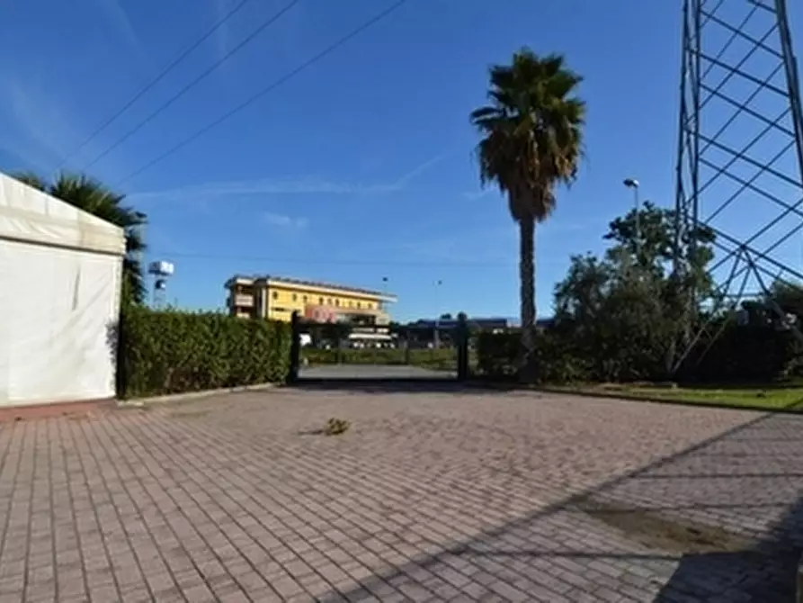 Immagine 16 di Locale commerciale in vendita  a Monteprandone