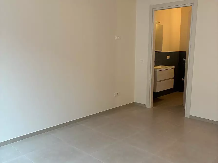 Immagine 9 di Quadrilocale in affitto  a San Benedetto Del Tronto