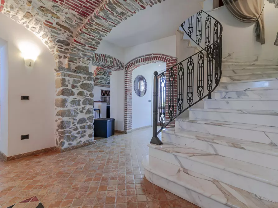 Immagine 11 di Casa indipendente in vendita  a Sarzana