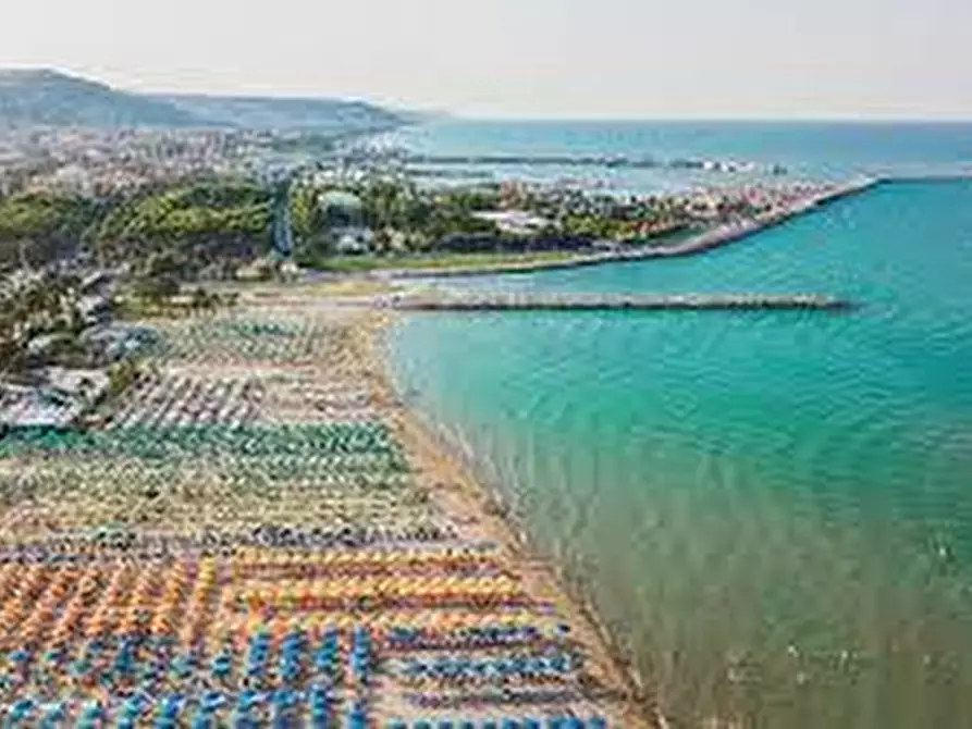 Immagine 4 di Terreno industriale in affitto  a San Benedetto Del Tronto