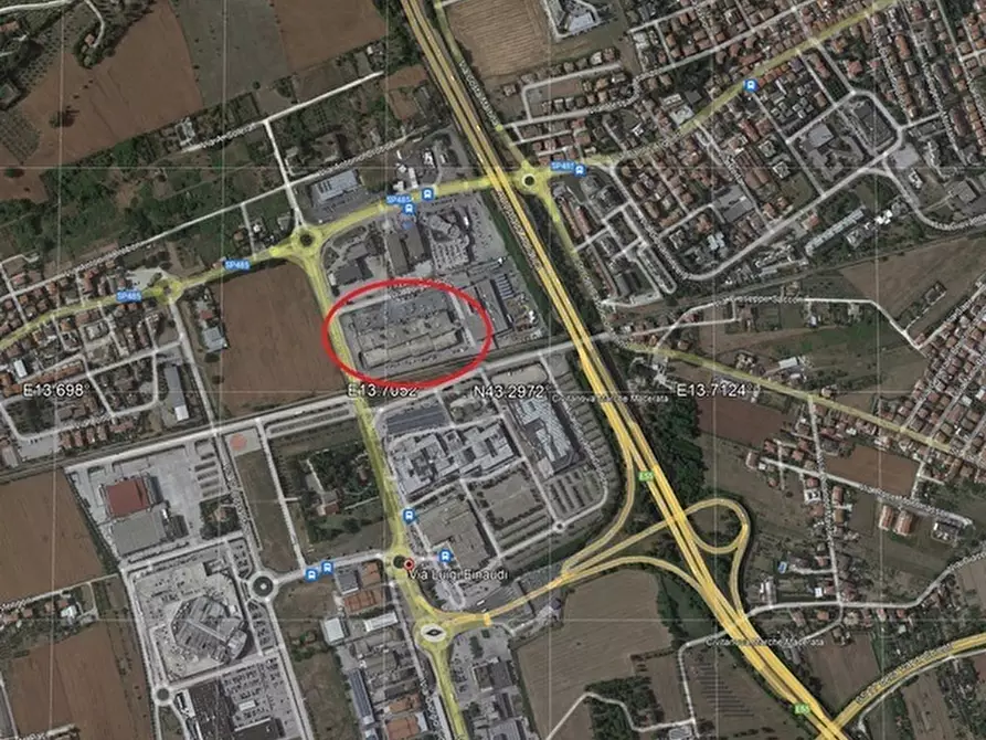 Immagine 26 di Locale commerciale in vendita  in VIA EINAUDI a Civitanova Marche