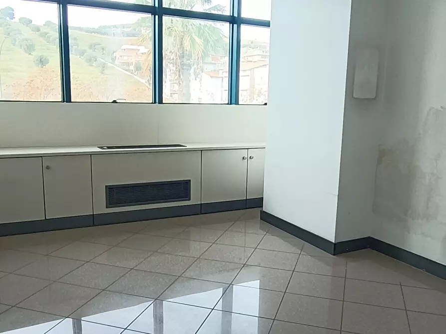Immagine 9 di Ufficio in affitto  a San Benedetto Del Tronto