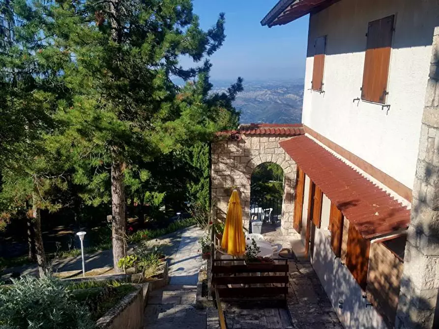 Immagine 11 di Casa indipendente in vendita  a Ascoli Piceno