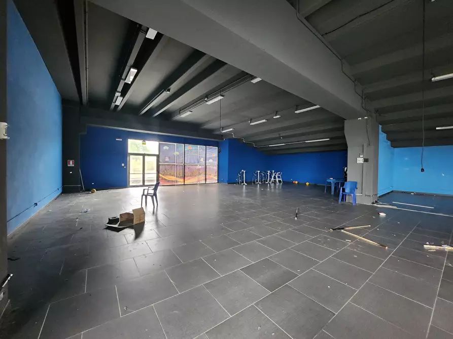 Immagine 21 di Palazzo in vendita  a Colonnella