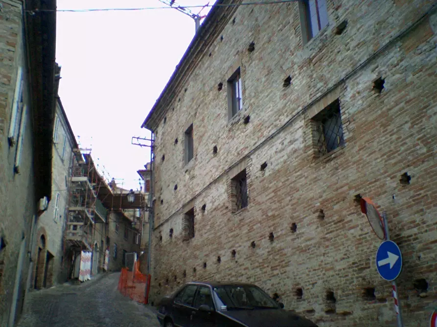 Immagine 5 di Laboratorio in vendita  a Montegiorgio