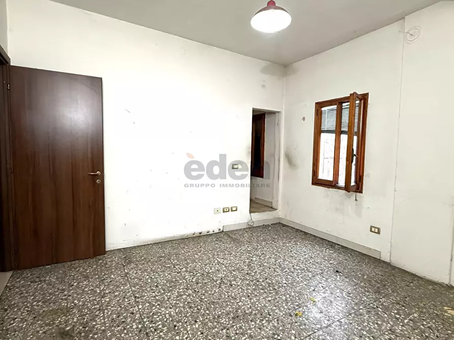 Immagine 34 di Quadrilocale in vendita  a Modena