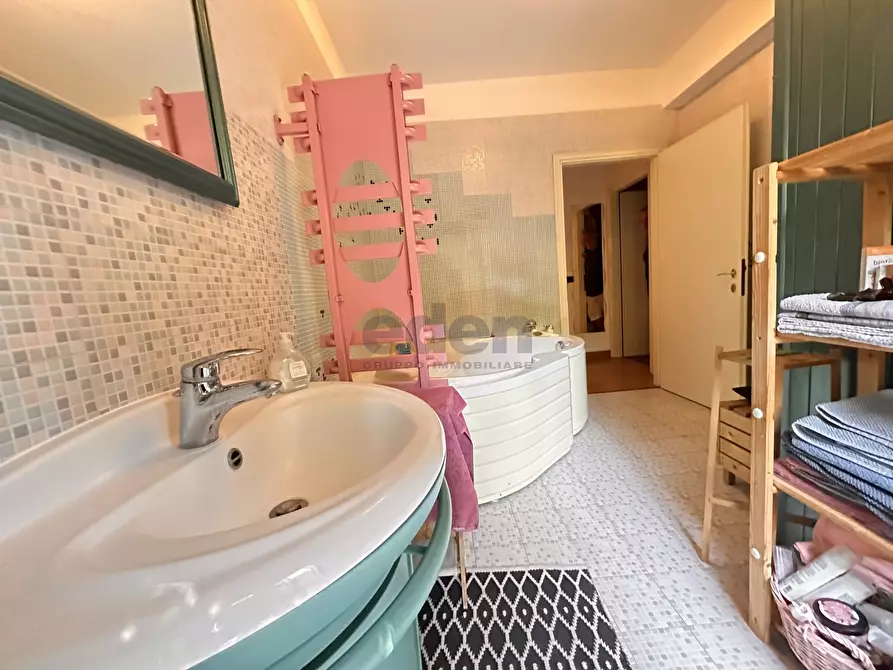 Immagine 20 di Quadrilocale in vendita  in Piazza Guido Rossa 8 a Modena