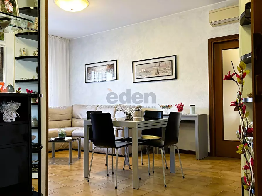 Immagine 8 di Trilocale in vendita  in Via I. Nievo 69 a Castelfranco Emilia