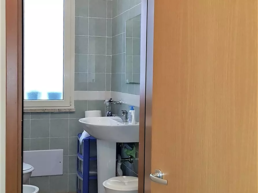 Immagine 25 di Ufficio in affitto  a Quartucciu