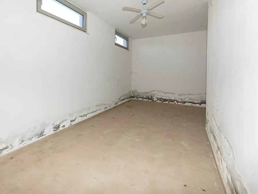 Immagine 45 di Villa in vendita  a Soleminis