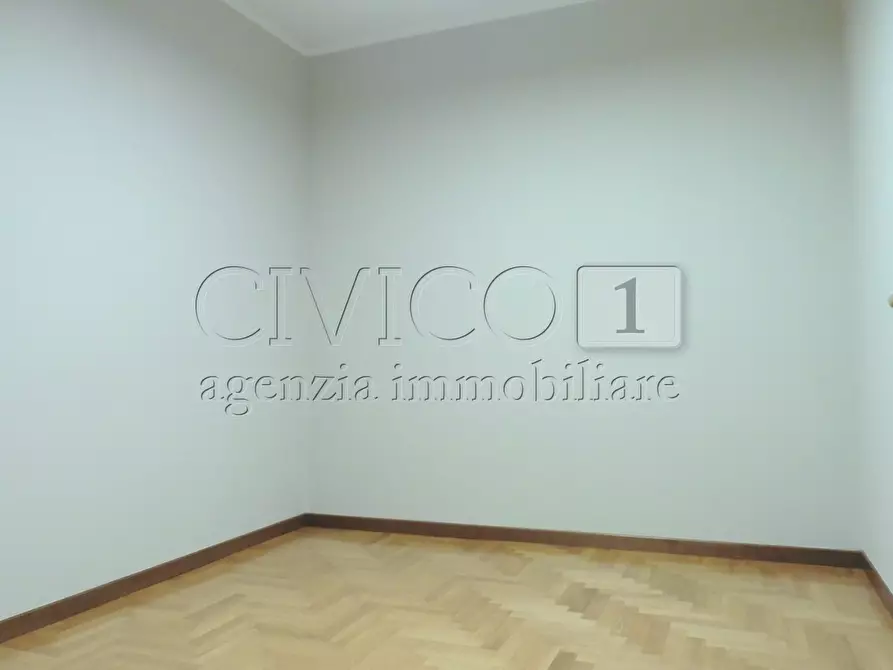Immagine 7 di Ufficio in affitto  in via Pola a Torri Di Quartesolo
