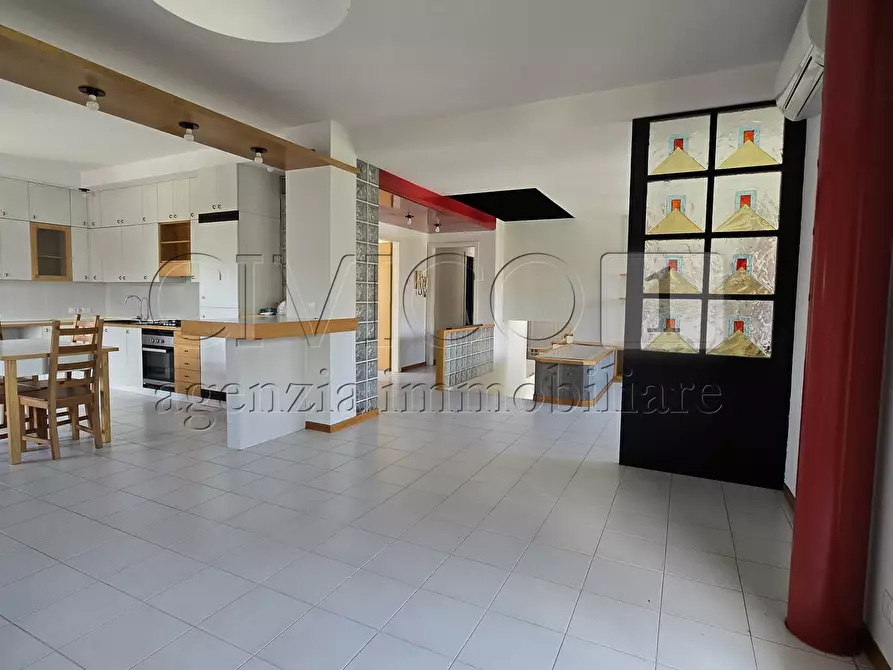 Immagine 4 di Casa bifamiliare in vendita  a Torri Di Quartesolo