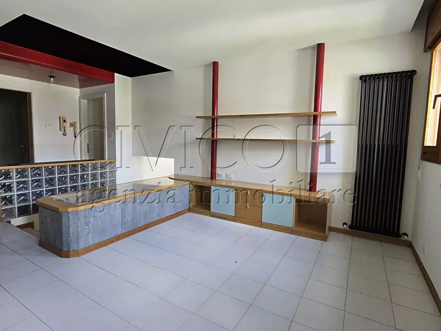 Immagine 6 di Casa bifamiliare in vendita  a Torri Di Quartesolo