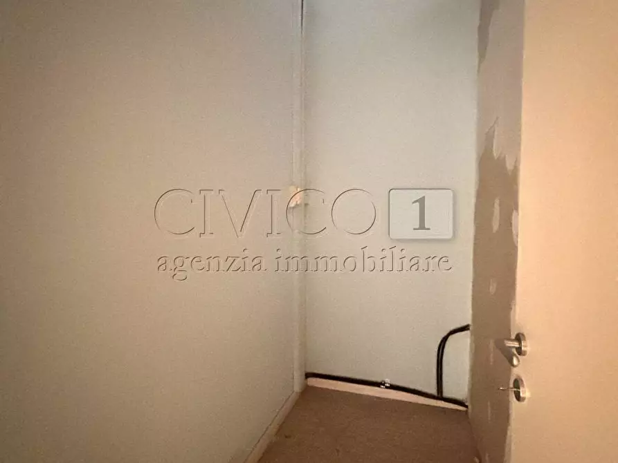 Immagine 9 di Locale commerciale in vendita  in Via Alcide De Gasperi 31 a Barbarano Mossano