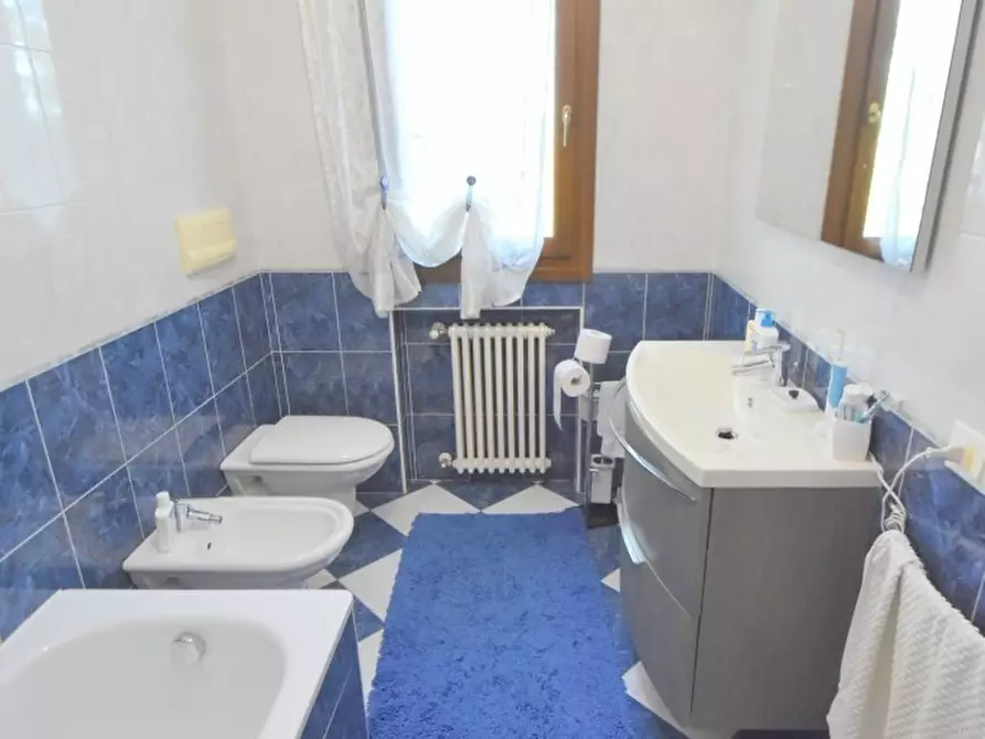 Immagine 10 di Appartamento in vendita  in Via Battaglione Monte Berico 43 a Camisano Vicentino