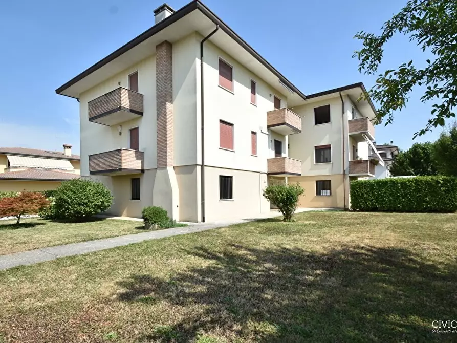 Immagine 14 di Appartamento in vendita  in Via Prà Spineo 21 a Torri Di Quartesolo