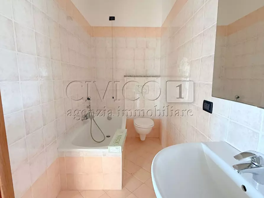 Immagine 19 di Appartamento in vendita  in Via dei Bersaglieri 72 a Torri Di Quartesolo