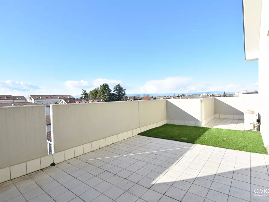 Immagine 11 di Loft/Open space in affitto  in Via Sicilia a Rubano