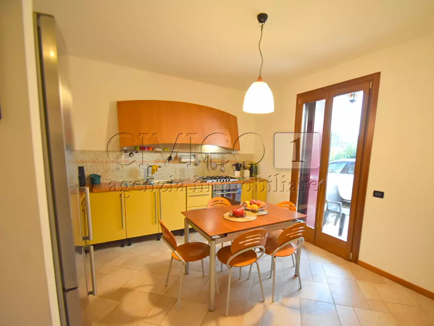 Immagine 3 di Casa bifamiliare in vendita  in Via Negrin 13 a Camisano Vicentino