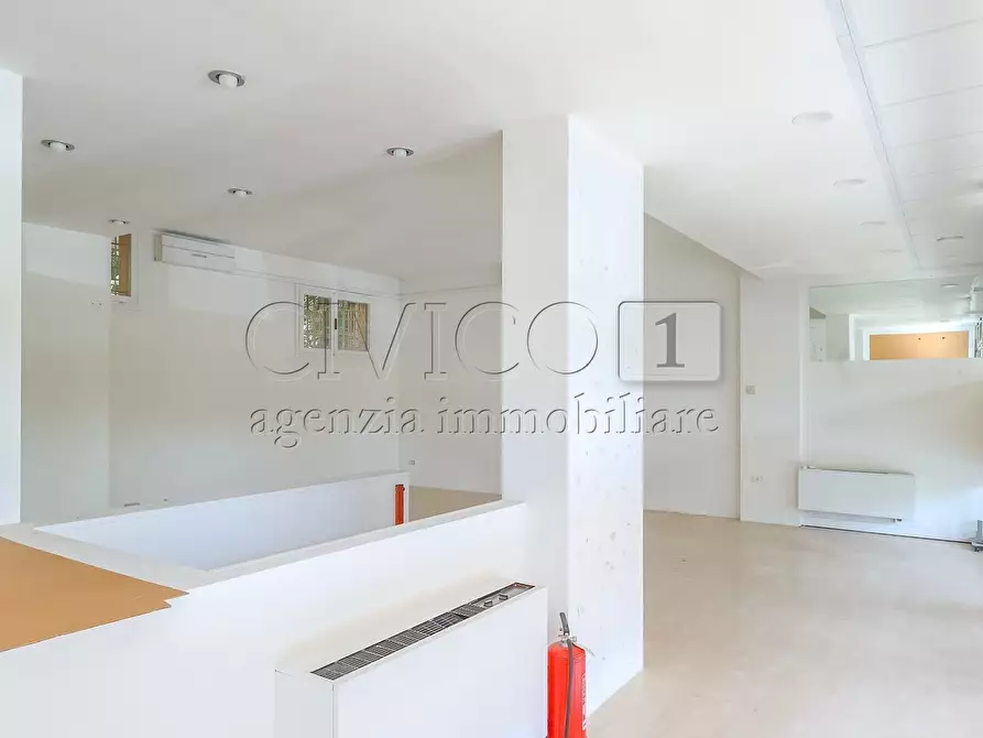 Immagine 3 di Locale commerciale in affitto  in Viale Po a Rubano