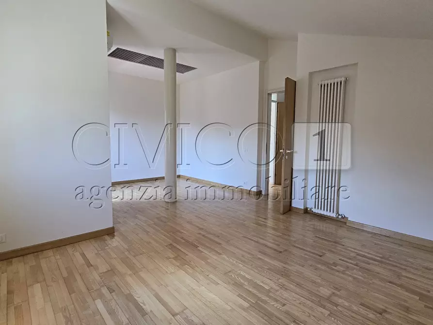 Immagine 23 di Casa bifamiliare in vendita  a Torri Di Quartesolo