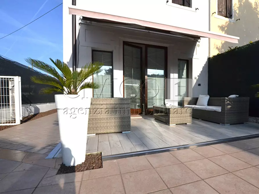 Immagine 12 di Casa bifamiliare in vendita  in Via Fiume a Piazzola Sul Brenta